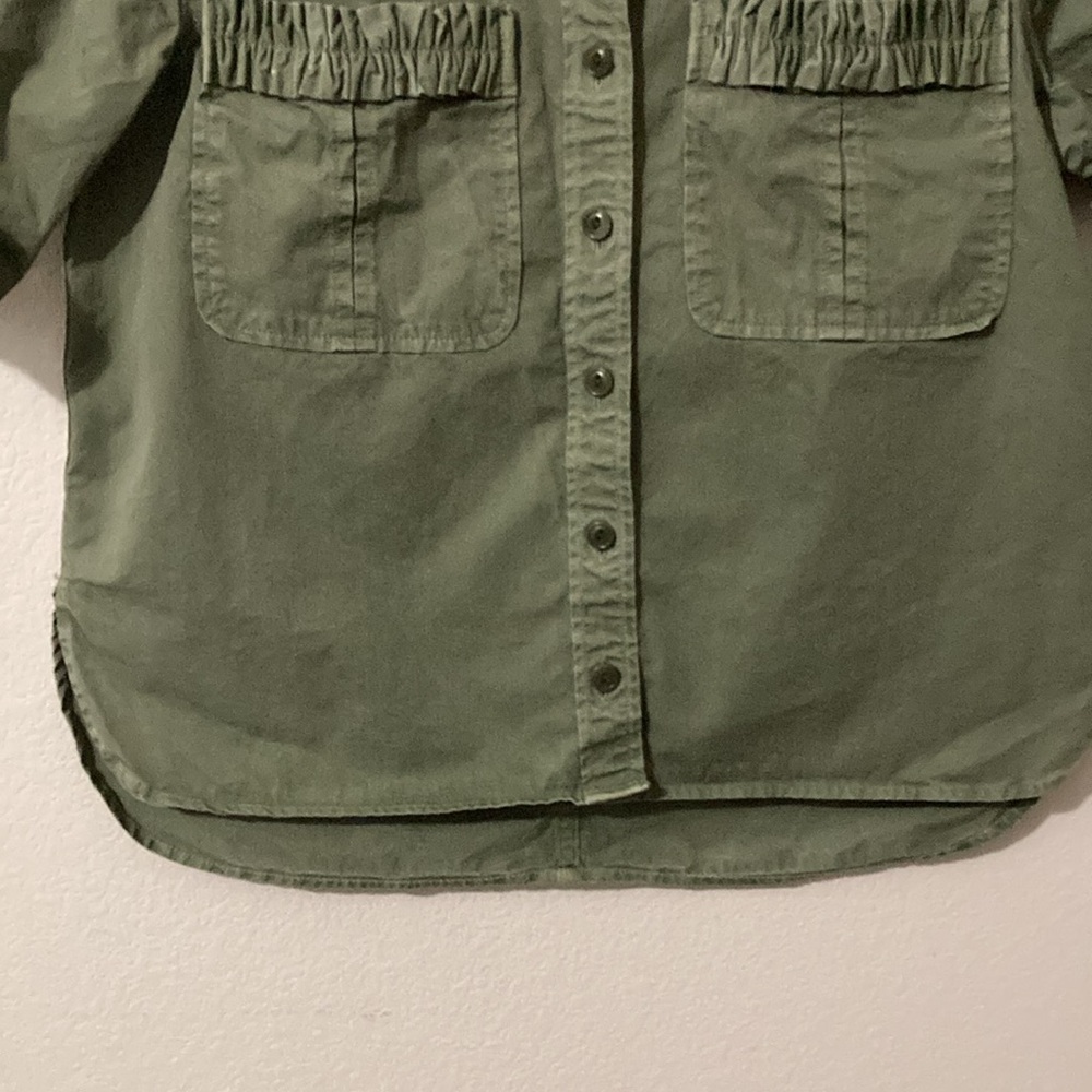 J. Crew Boy Meets Girl Short Sleeve Size 6
Utility Button-Up Shirt 100% cotton - Picture 9 of 13
